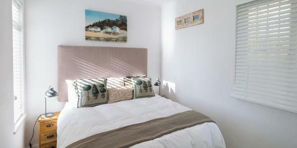 Watercolours Studios Simonʼs Town Екстериор снимка